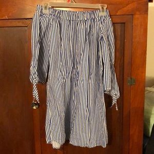 SMALL OFF THE SHOULDER STRIPE SHIRT